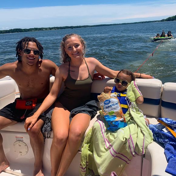 Meet your Posher, Amber - Picture 1 of 1